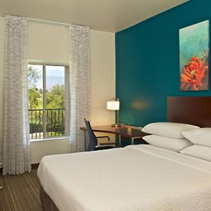 Two-Bedroom Queen Suite