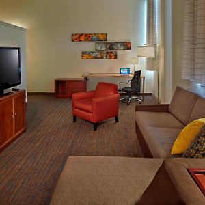 One-Bedroom King Suite