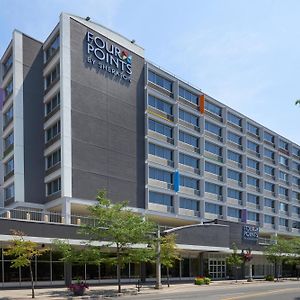 Four Points By Sheraton Windsor Downtown