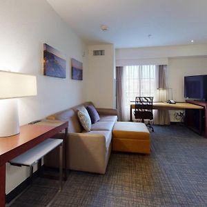 One-Bedroom King Suite