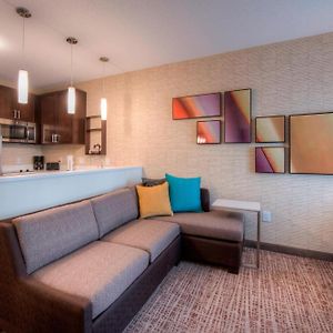 One-Bedroom King Suite