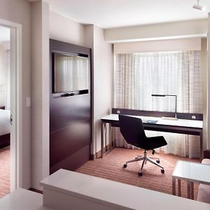 One-Bedroom King Suite Hearing accessible