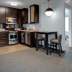 One-Bedroom Queen Suite Mobility or hearing accessible