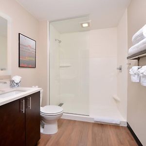Queen Studio Hearing accessible