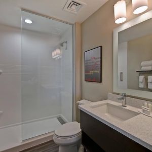One-Bedroom King Suite