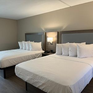 Queen Room Mobility accessible