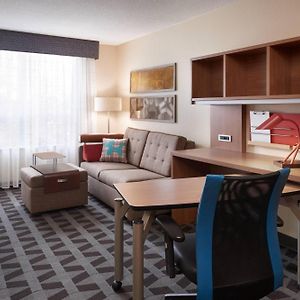 One-Bedroom King Suite