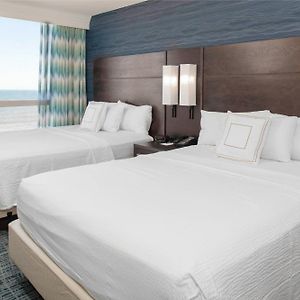 One-Bedroom Queen Suite