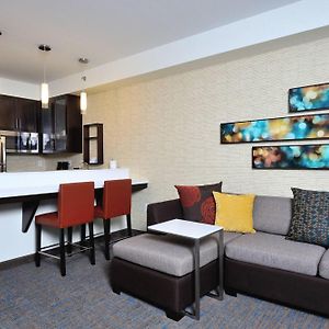 One-Bedroom King Suite