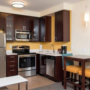 One-Bedroom King Suite