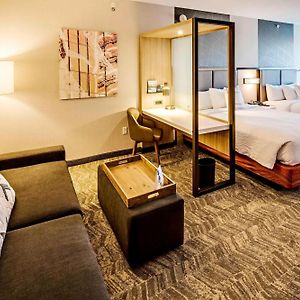 Queen Suite