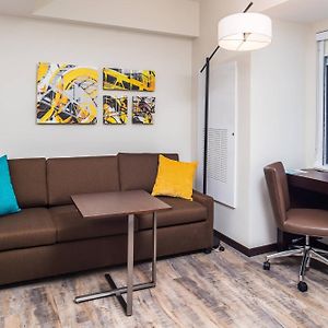 One-Bedroom King Suite Mobility or hearing accessible