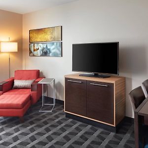 One-Bedroom King Suite