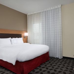 One-Bedroom King Suite