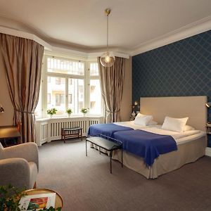 Compact Annex King Room