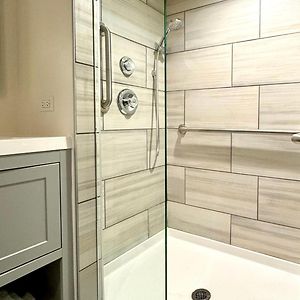One-Bedroom King Suite