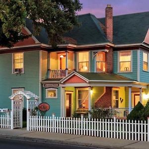 Roseberry House Bed And Breakfast
