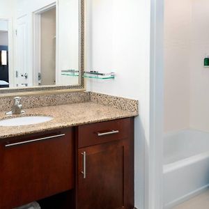 One-Bedroom King Suite