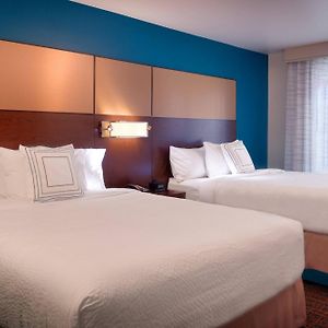 One-Bedroom Queen Suite