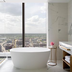 Executive Corner Suite