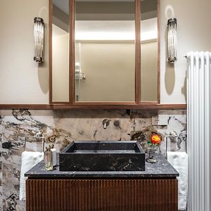 Deluxe Two-Bedroom Apartment