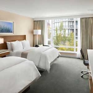 Lower Floors Queen Room