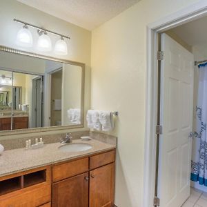 One-Bedroom King Suite