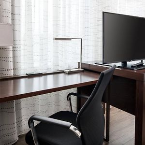 Queen Studio Hearing accessible