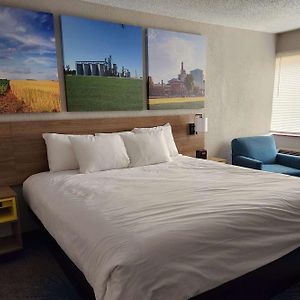 Queen Room Mobility accessible