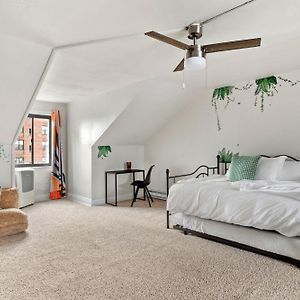 Standard Queen Room