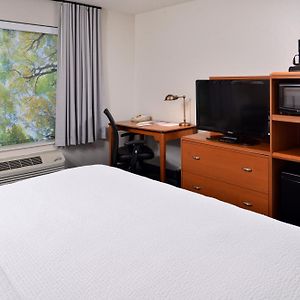King Room Mobility or hearing accessible