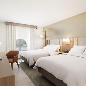 Standard Queen Room