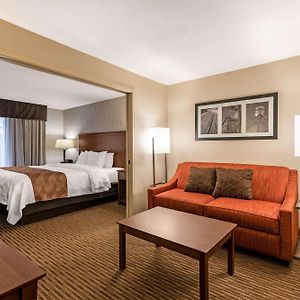 Deluxe King Suite