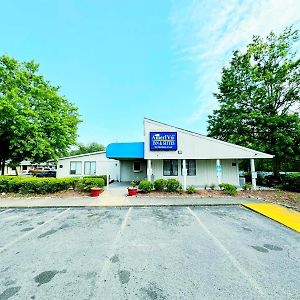 Amerivu Inn & Suites-Extended Stay Aberdeen