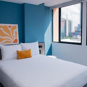 Deluxe Two-Bedroom Apartment