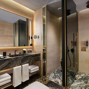One-Bedroom Junior Suite