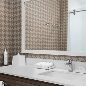 King Suite Hearing accessible