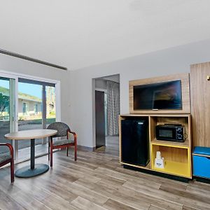 Deluxe  King Suite Mobility accessible