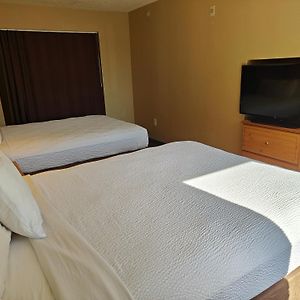 One-Bedroom Queen Suite Mobility accessible
