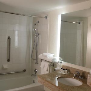 King Room Mobility or hearing accessible