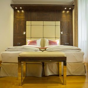 Classic King Room