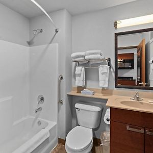 Queen Room Hearing Accesible