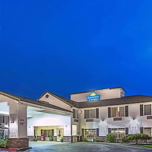 Days Inn & Suites By Wyndham Gresham