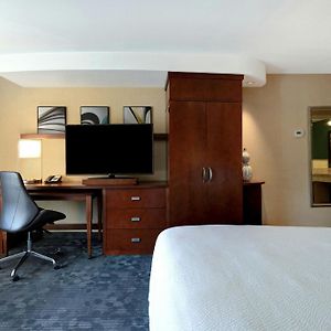 One-Bedroom King Suite