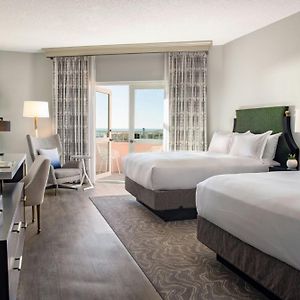 Premium Tower Queen Room