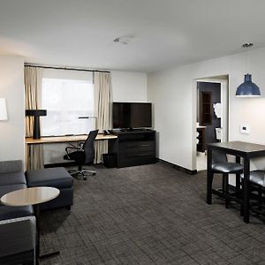 One-Bedroom King Suite