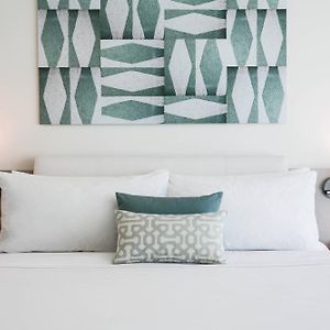 One-Bedroom King Suite