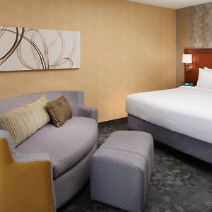King Room Mobility or hearing accessible