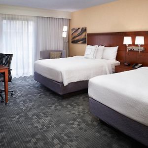 Queen Room Mobility or hearing accessible