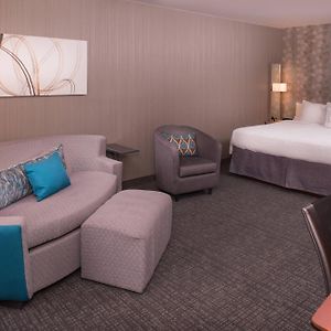 King Room Mobility or hearing accessible